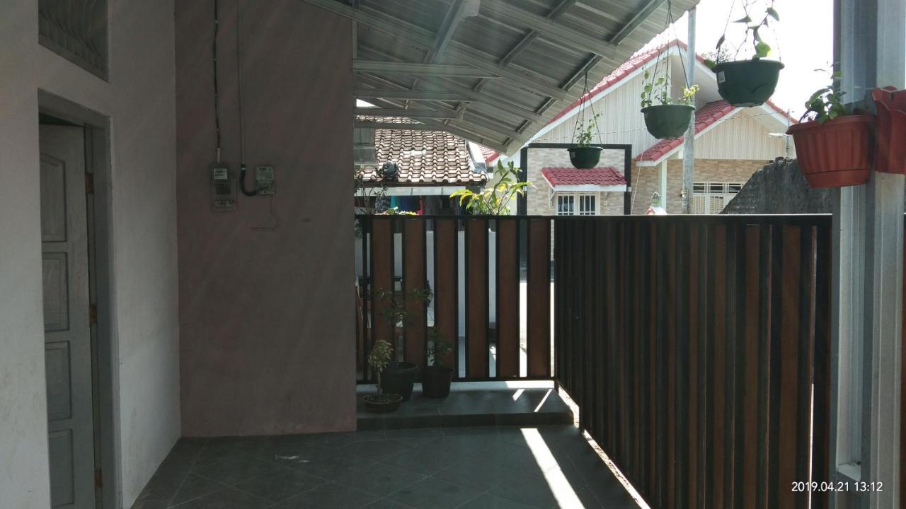 Homestay Omah Joyo Tugu Malioboro Yogyakarta Bagian luar foto